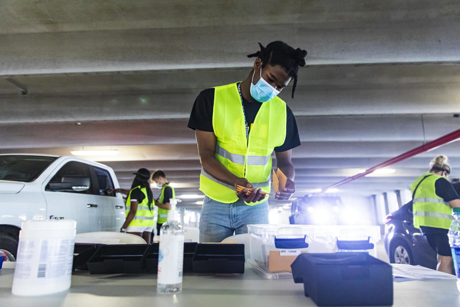 UCF Housing Completes Fall 2020 DriveThru Movein • Housing and